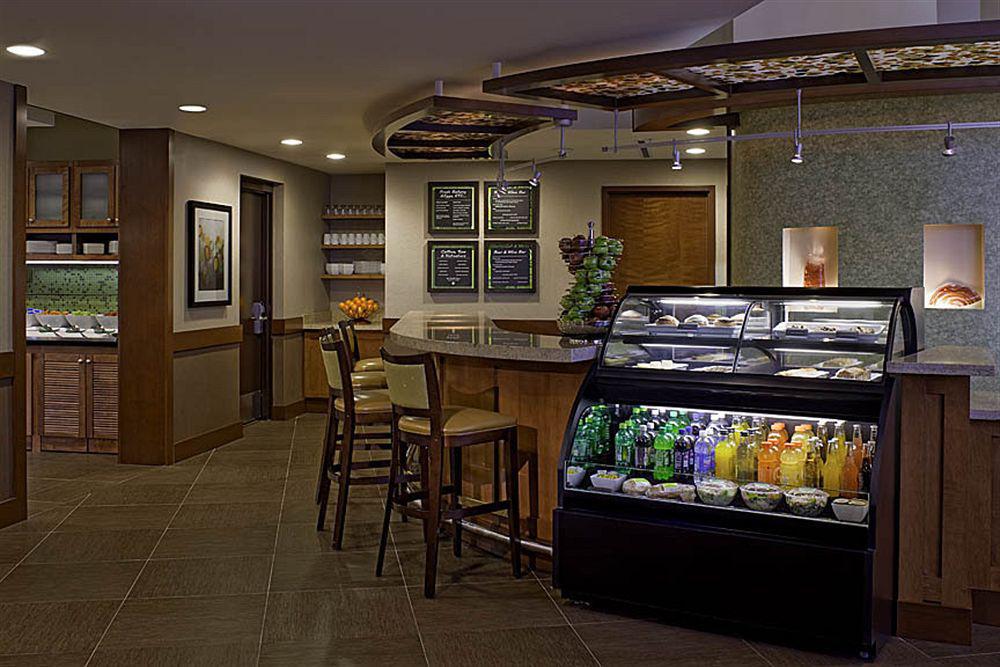 Hyatt Place Charlotte Arrowood Restaurant billede